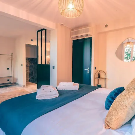 Hotel Les De L'etang 4*