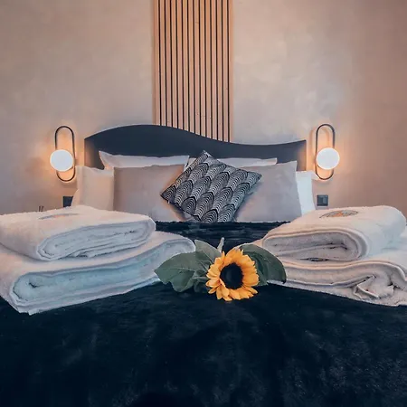 Les De L'etang Hotel 4*