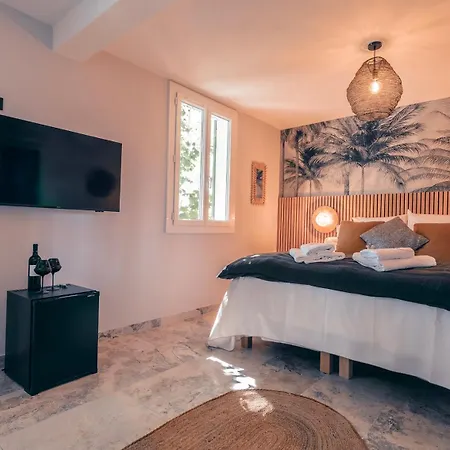 Les De L'etang Hotel 4*
